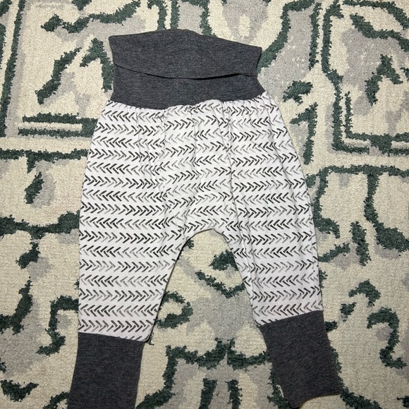 Tag Other - Tag Gray and White Baby Pants